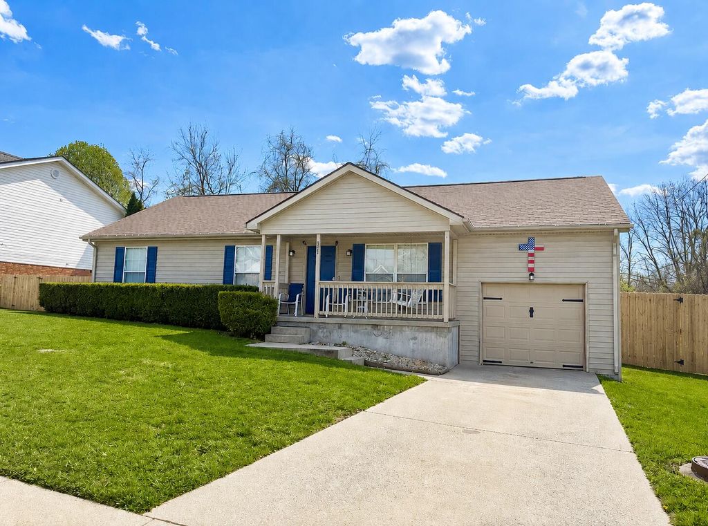 321 Burchwood Drive, Berea, KY 40403