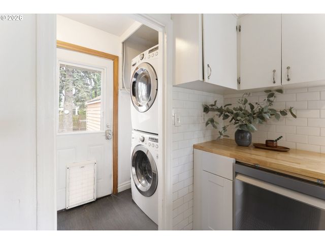 2343 Se 85TH Ave Se, Portland, OR 97216