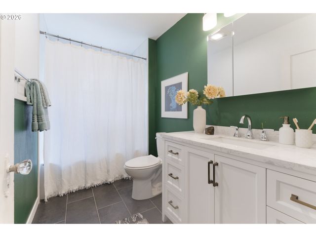 2343 Se 85TH Ave Se, Portland, OR 97216