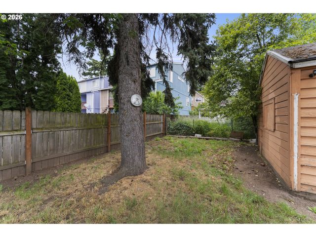 2343 Se 85TH Ave Se, Portland, OR 97216