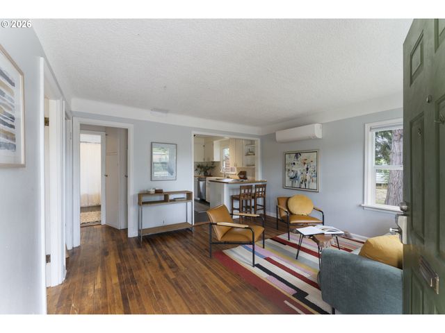 2343 Se 85TH Ave Se, Portland, OR 97216