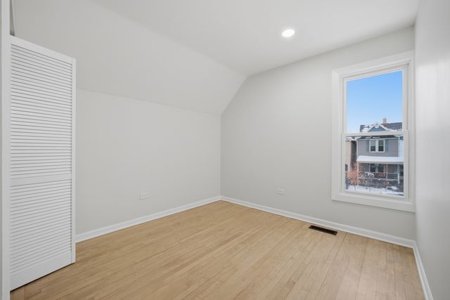 3143 N Sawyer Avenue, Chicago, IL 60618