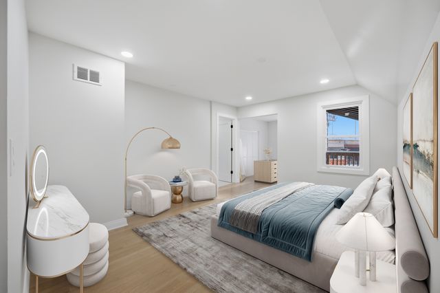 3143 N Sawyer Avenue, Chicago, IL 60618