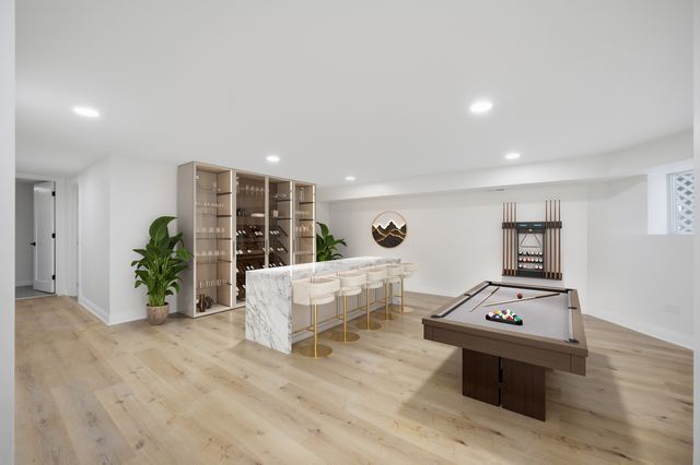 3143 N Sawyer Avenue, Chicago, IL 60618