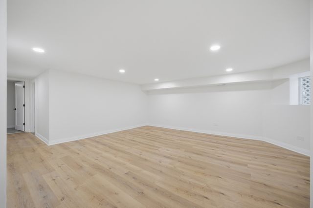 3143 N Sawyer Avenue, Chicago, IL 60618