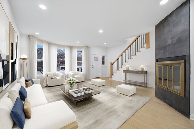 3143 N Sawyer Avenue, Chicago, IL 60618