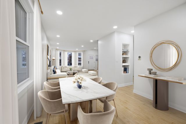 3143 N Sawyer Avenue, Chicago, IL 60618