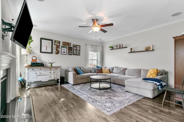 230 Parrish Lane, Whispering Pines, NC 28327