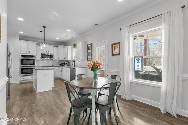 230 Parrish Lane, Whispering Pines, NC 28327