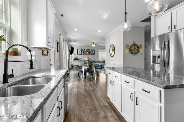 230 Parrish Lane, Whispering Pines, NC 28327