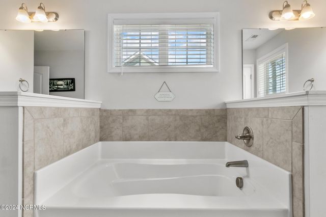 230 Parrish Lane, Whispering Pines, NC 28327