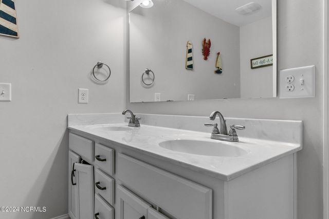 230 Parrish Lane, Whispering Pines, NC 28327