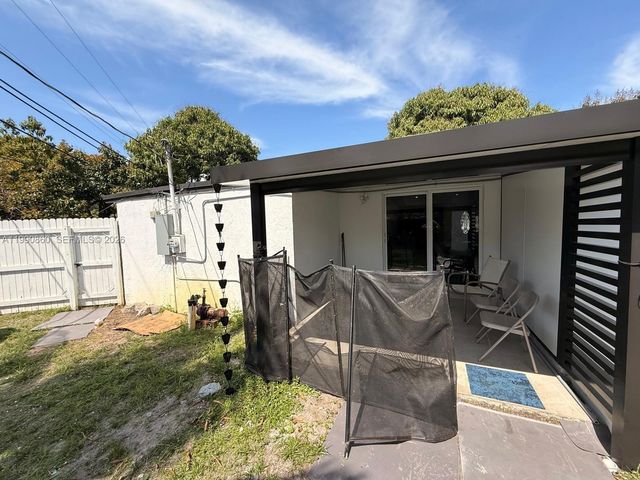4900 NW 14th Street, Lauderhill, FL 33313
