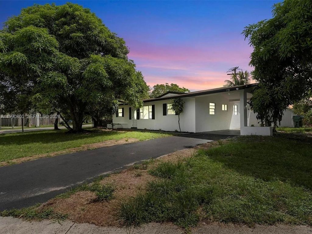 4900 NW 14th Street, Lauderhill, FL 33313