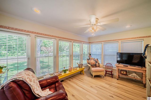 201 Windmill Drive, Paducah, KY 42001