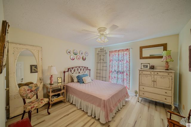 201 Windmill Drive, Paducah, KY 42001