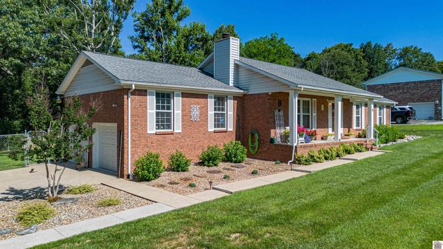 201 Windmill Drive, Paducah, KY 42001