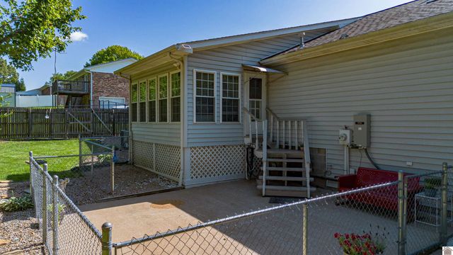 201 Windmill Drive, Paducah, KY 42001