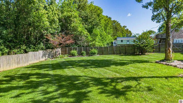 201 Windmill Drive, Paducah, KY 42001