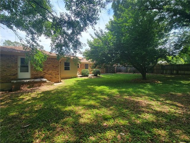 3213 Bobbie Lane, Decatur, GA 30032