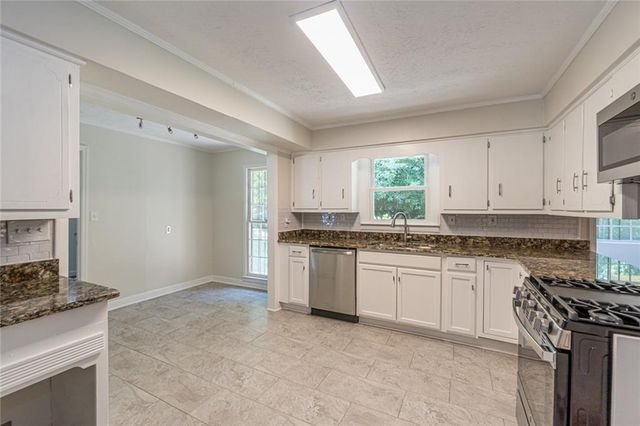 3213 Bobbie Lane, Decatur, GA 30032
