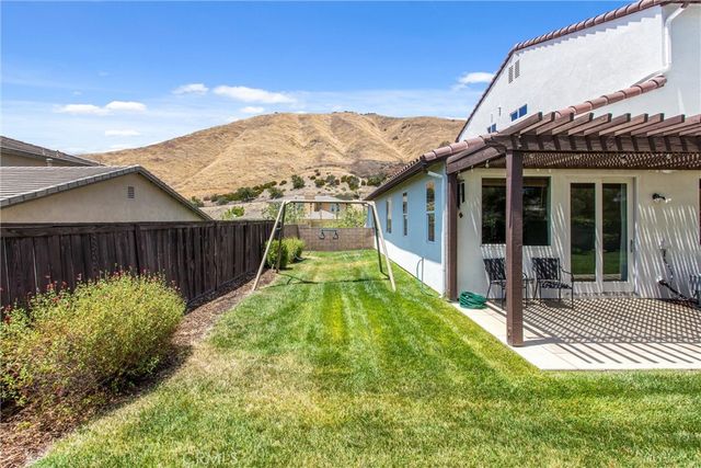 33369 Gold Mountain Road, Yucaipa, CA 92399