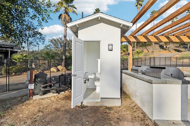 26086 Bear Valley Heights Road, Escondido, CA 92027