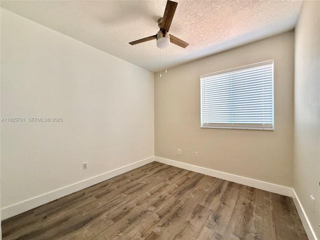 10866 NW 51st Ln, Doral, FL 33178