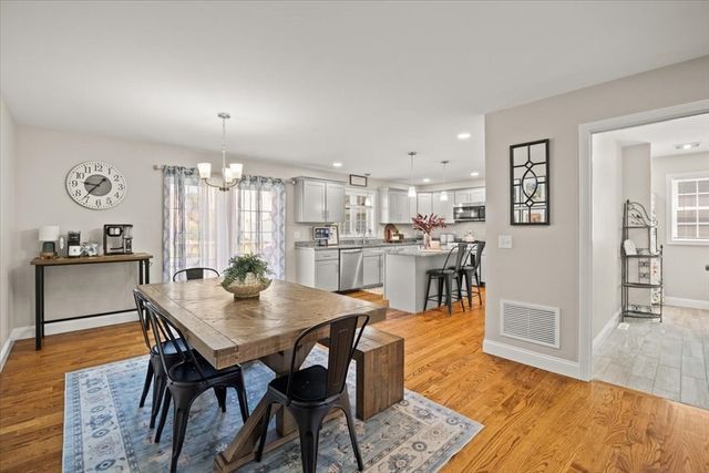 738 Hicks St, Fall River, MA 02724