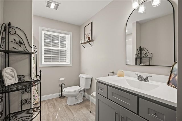 738 Hicks St, Fall River, MA 02724