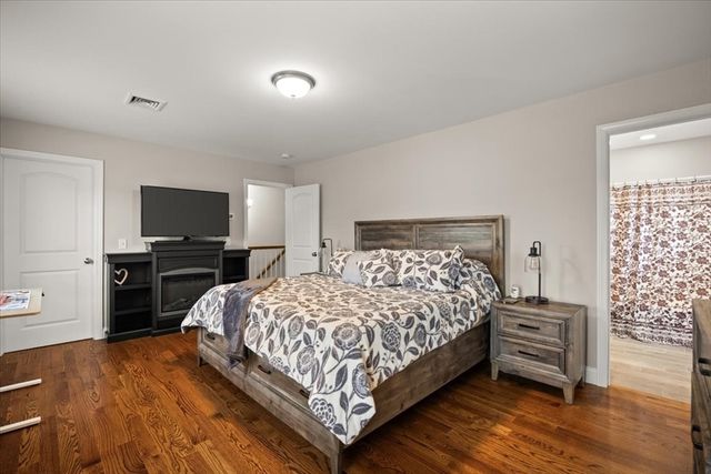 738 Hicks St, Fall River, MA 02724