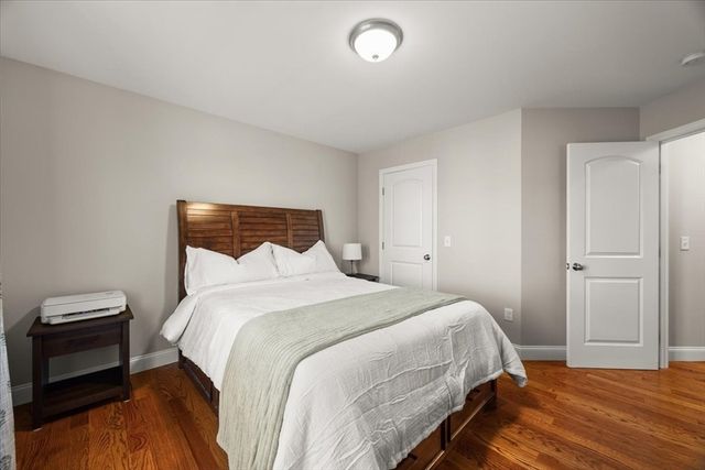 738 Hicks St, Fall River, MA 02724