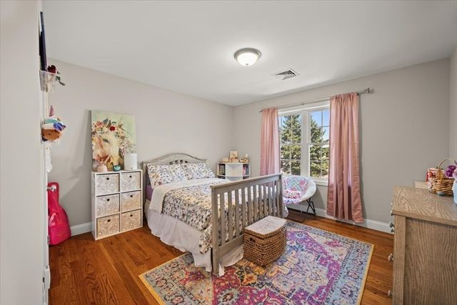 738 Hicks St, Fall River, MA 02724