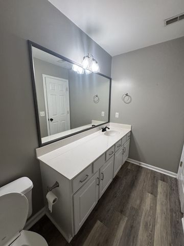 1239 California Dr, Murfreesboro, TN 37129