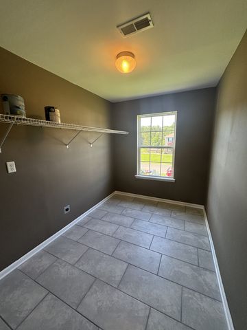 1239 California Dr, Murfreesboro, TN 37129