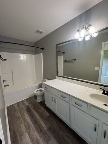 1239 California Dr, Murfreesboro, TN 37129