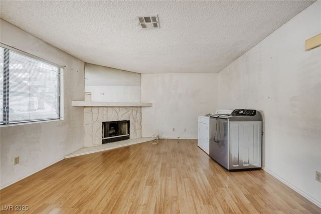 1017 Falconhead Lane 102, Las Vegas, NV 89128