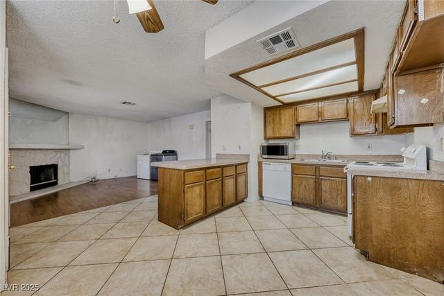 1017 Falconhead Lane 102, Las Vegas, NV 89128