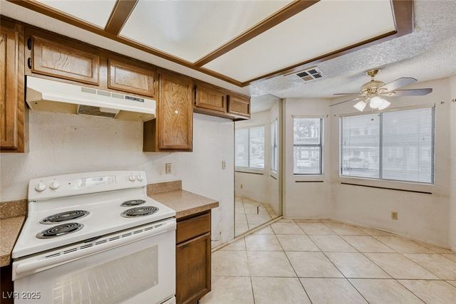 1017 Falconhead Lane 102, Las Vegas, NV 89128