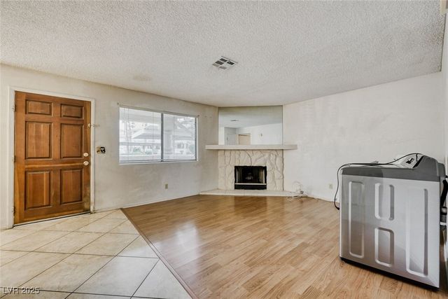 1017 Falconhead Lane 102, Las Vegas, NV 89128