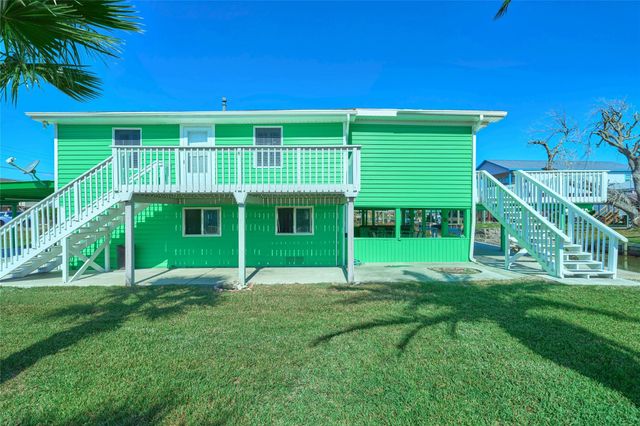 7117 Delesandri Drive, Hitchcock, TX 77563