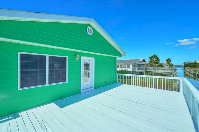 7117 Delesandri Drive, Hitchcock, TX 77563