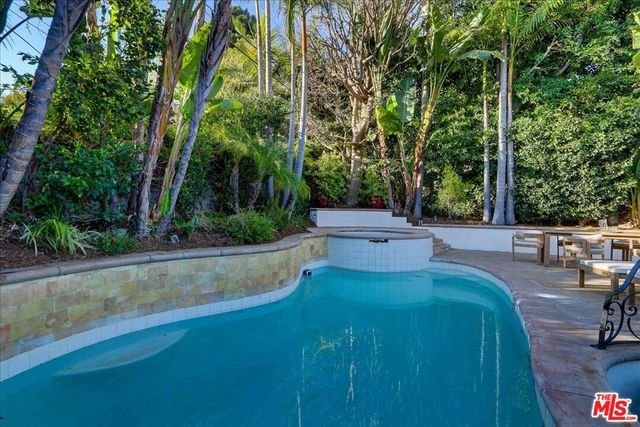 10353 Mississippi Avenue, Los Angeles, CA 90025