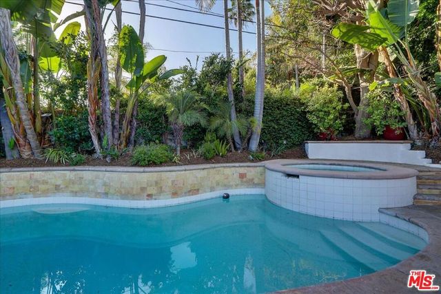 10353 Mississippi Avenue, Los Angeles, CA 90025