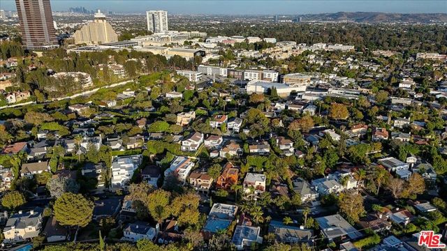 10353 Mississippi Avenue, Los Angeles, CA 90025