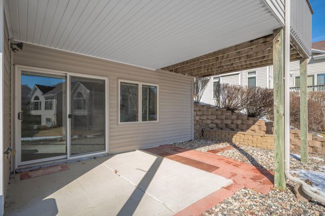 14313 Savanna Oaks Drive, Savage, MN 55378