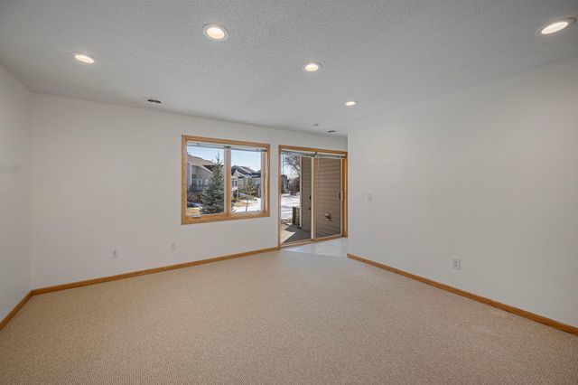 14313 Savanna Oaks Drive, Savage, MN 55378