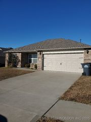 6059 E 147th Place S, Bixby, OK 74008