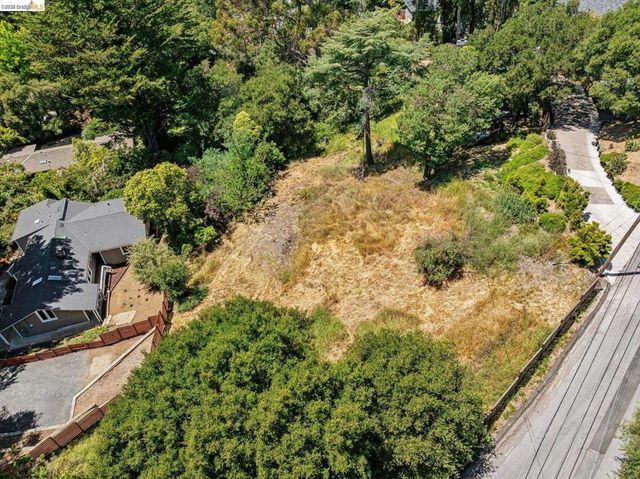 0 Aspinwall Dr, Oakland, CA 94611