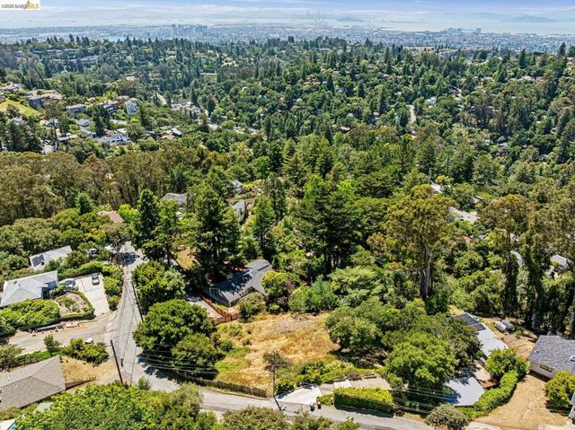 0 Aspinwall Dr, Oakland, CA 94611